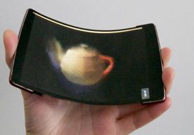 World’s first holographic flexible smartphone developed