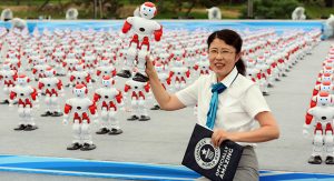 1,007 dancing robots break world record in China