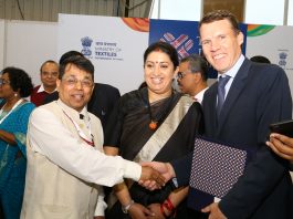 65 MoUs signed at Textiles India 2017 in the presence of Union Textiles Minister Smt. Smriti Zubin Irani