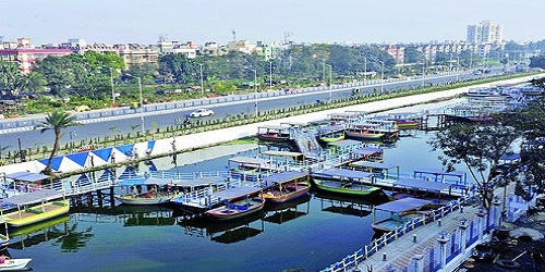 Kolkata becomes first Indian metro to get a floating market