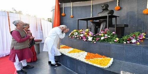 PM unveiled a statue of Dr. Vikram Sarabhai 