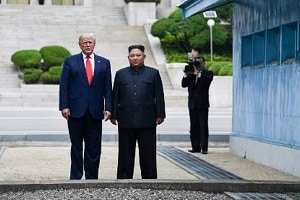 US president takes Steps Into North Korea